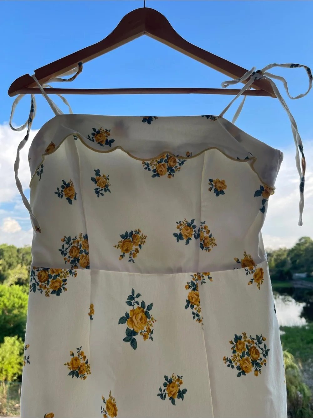 Trixxi Juniors L Floral Mini Dress Ivory Yellow Rose Print